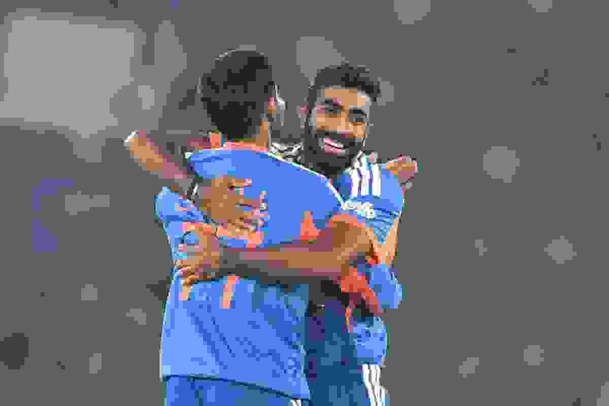 Bowlers to take 100 wickets in every format